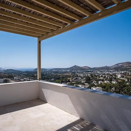Refreshing House With Shared Pool In غوموشْلوك